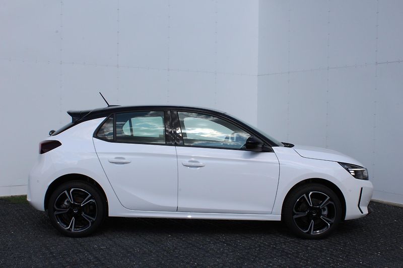 Opel Corsa (2025) GS Hybrid 1.2 TURBO 110k eDCT6 - fotka 4 z 29