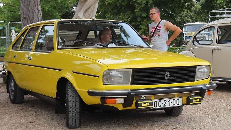 Další ročník již tradiční akce Veterán Bus Kříž přitahoval pozornost návštěvníků.