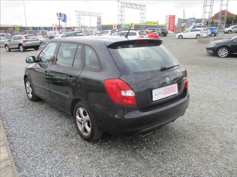 Škoda Fabia 1,2 TSI, klima, serv. kniha, - fotka 8 z 28