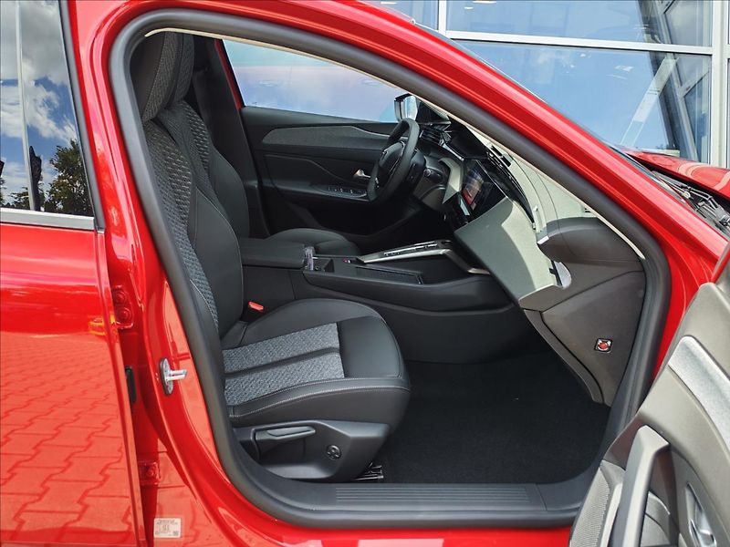 Peugeot 308 (2026) 1.5 308 SW ALLURE BlueHDi 130 - fotka 6 z 16