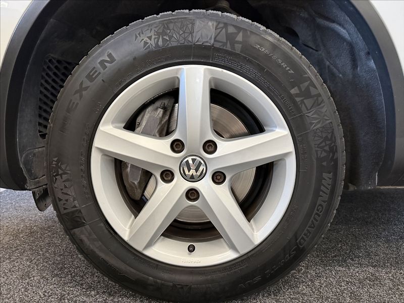 Volkswagen Touareg 3,0 TDI kůže,tažné,po servisu! - fotka 23 z 24