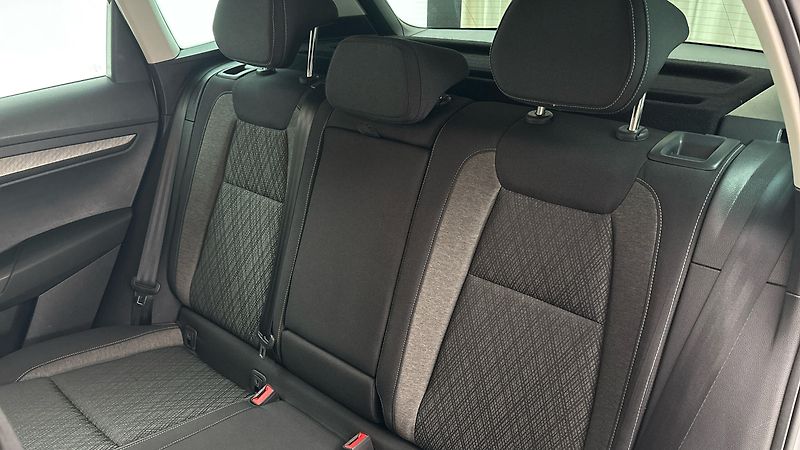 Škoda Karoq 2.0 TDI Style - fotka 16 z 27