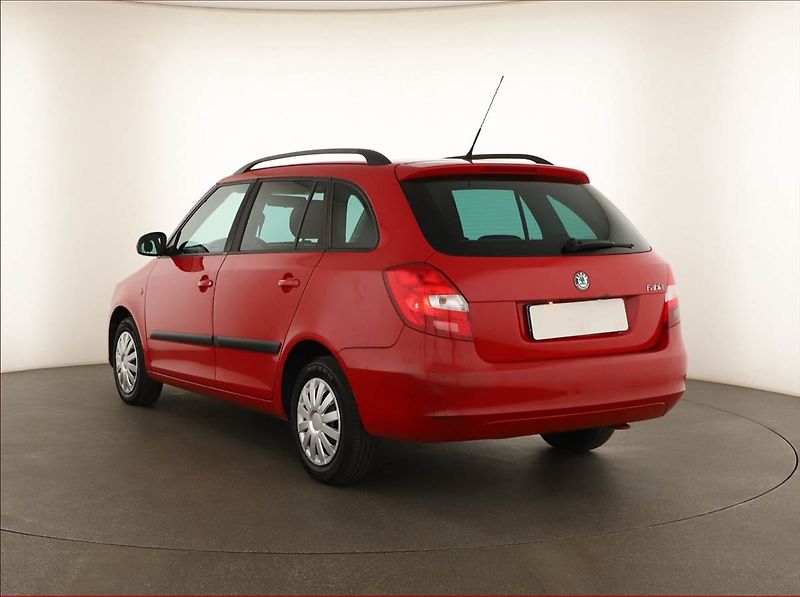 Škoda Fabia (2011) 1.2 TSI, nová STK, pěkný stav - fotka 4 z 10