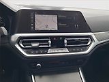 BMW Řada 3 (2021) 330 e xDrive - náhled 12