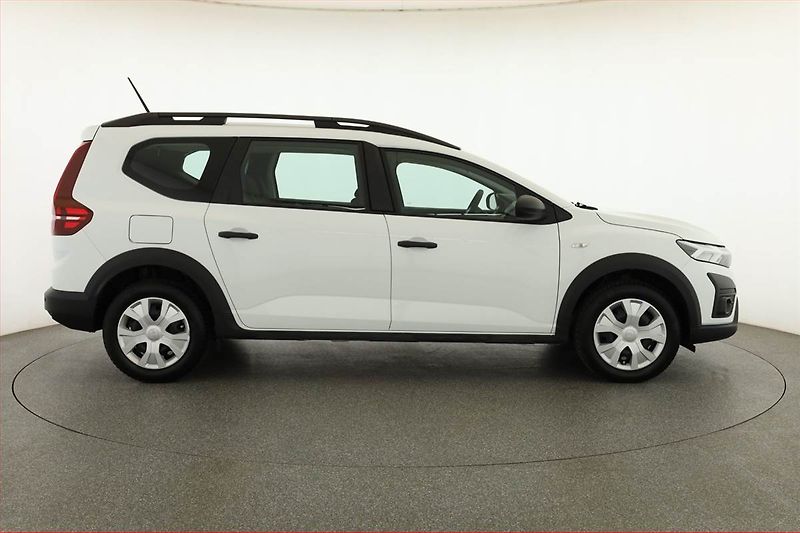 Dacia Jogger (2024) 1.0 TCe, LPG, 7 míst, ČR,1.maj - fotka 6 z 15