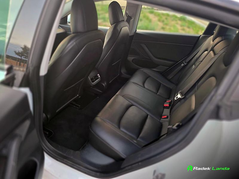 Tesla Model 3 (2021) SR+ Facelift, Tažné, DPH - fotka 16 z 16