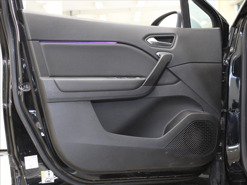 Renault Captur 1,3 TCe 140k. AT Techno 1.maj. - fotka 14 z 22