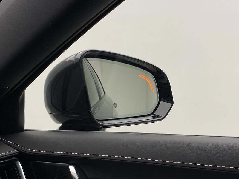 Volvo V90 D4 R-DESIGN AUT  - fotka 24 z 47