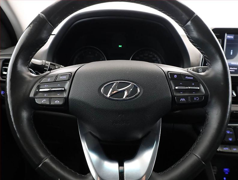 Hyundai i30 (2023) 1.0 T-GDI, Automat, Serv.kniha - fotka 8 z 17