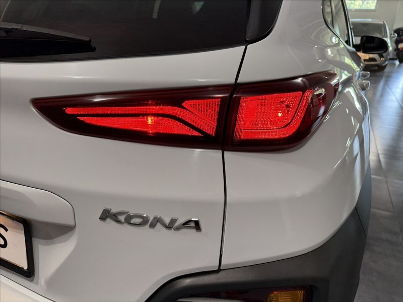 Hyundai Kona 1,0   T-GDi 88 kW 1.MAJITEL ČR - fotka 30 z 36