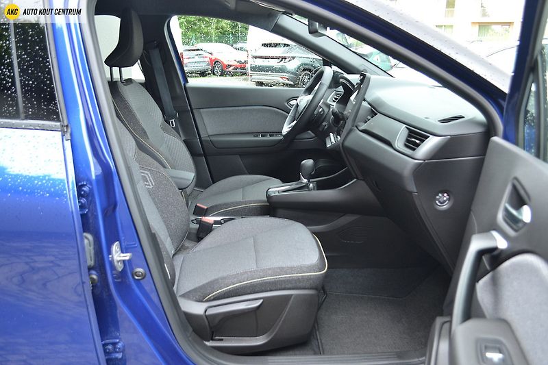 Renault Captur techno mild hybrid 160 EDC - fotka 10 z 51