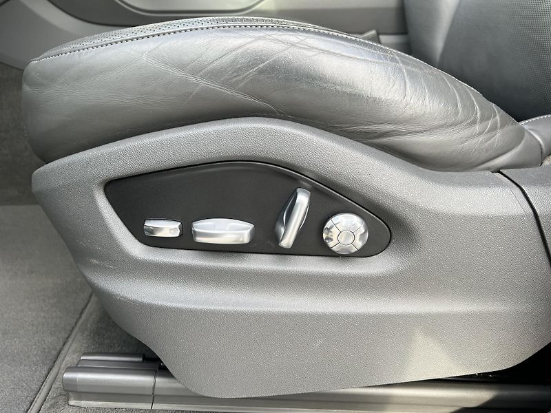 Porsche Cayenne (2018) 3.0i*V6*250KW*E-Hybrid - fotka 12 z 40
