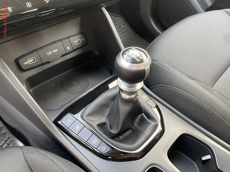 Hyundai Tucson (2021) 1.6 CRDi 2WD, ČR, Smart - fotka 15 z 19