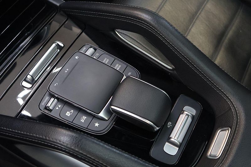 Mercedes-Benz GLE (2020) 350de masáž-nez. top.-Panorama - fotka 7 z 14