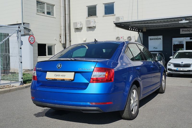 Škoda Octavia - fotka 2 z 6