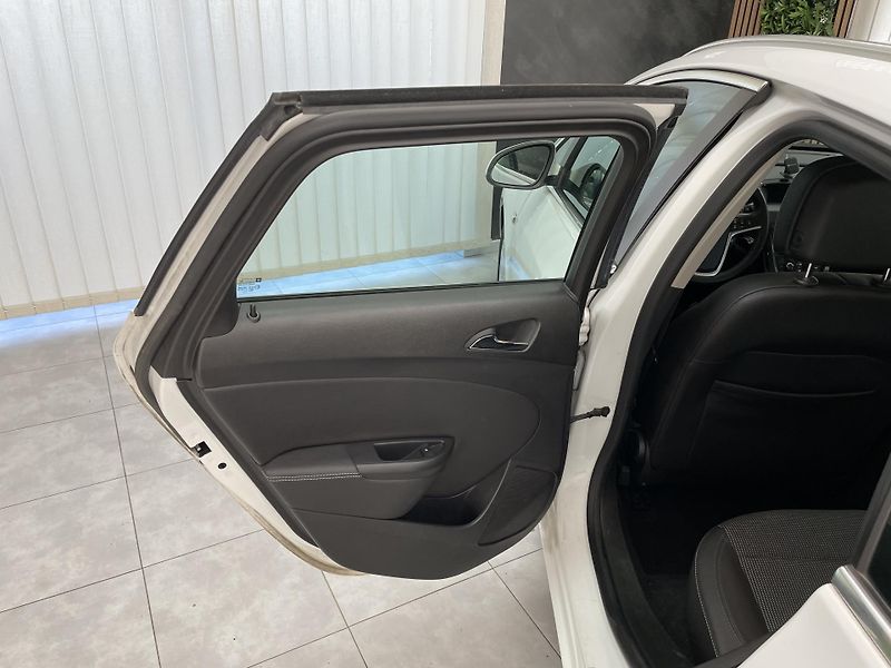 Opel Astra 1.6 CDTi ČR 1.MAJ.DIGIAC  - fotka 16 z 23