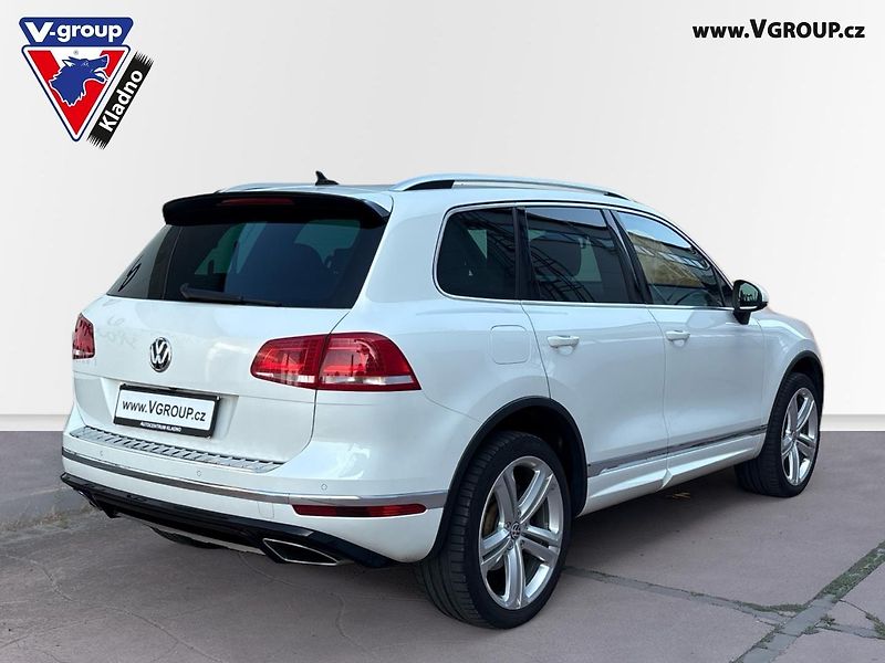 Volkswagen Touareg (2015) Exclusive V6 3,0 TDI  - fotka 4 z 35