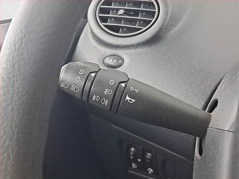 Renault Twingo (2010) 1.2, ČR,1.maj - fotka 14 z 16