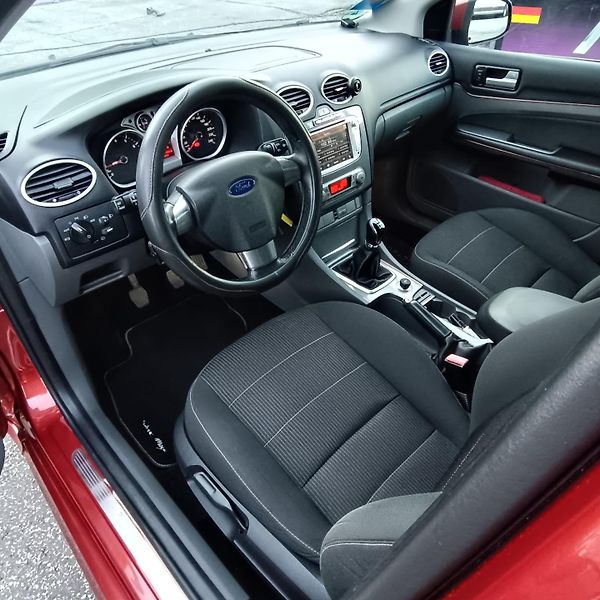 Ford Focus  Titanium,1.8/92kW, benzin - fotka 10 z 26