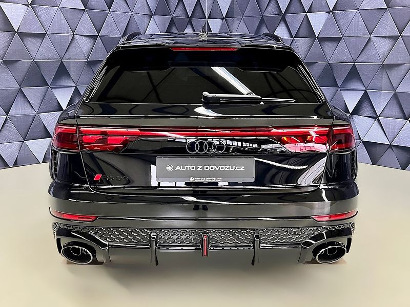 Audi RS Q8 QUATTRO, PERFORMANCE,B&O, PANO - fotka 5 z 39