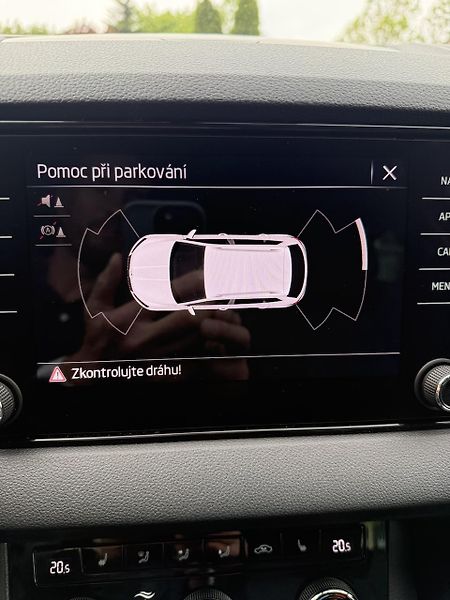 Škoda Karoq (2021) 1,5TSi 110kW STYLE Koup.ČR,ACC - fotka 20 z 20