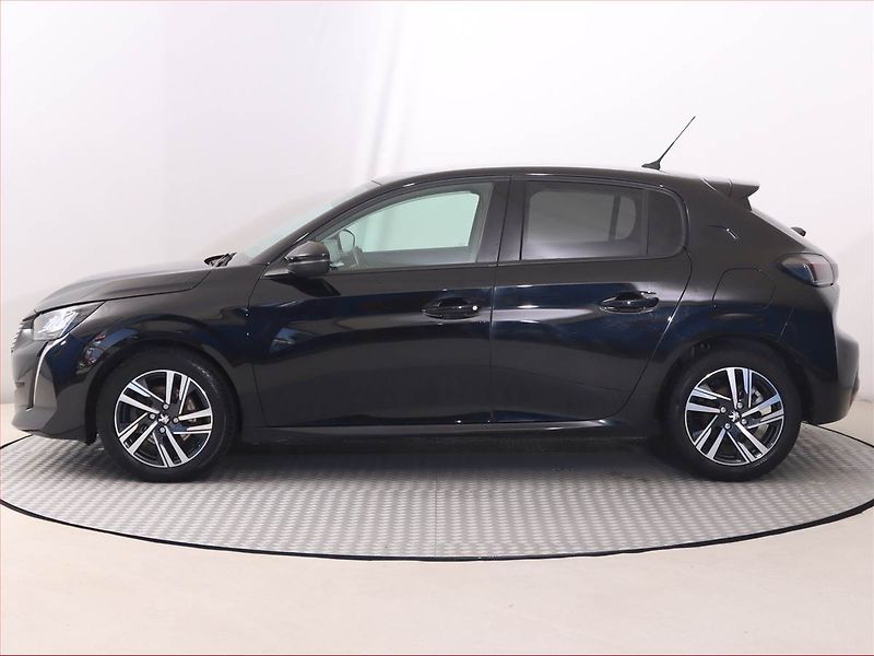 Peugeot 208 (2022) Allure 1.2 PureTech - fotka 3 z 21