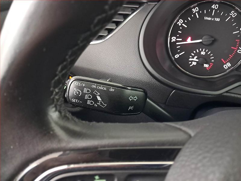 Škoda Octavia (2014) 1.2 TSI, Navi, Park. senzory - fotka 18 z 19