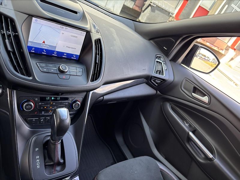 Ford Kuga 2,0 EcoBoost 170 kW ST-Line - fotka 44 z 44
