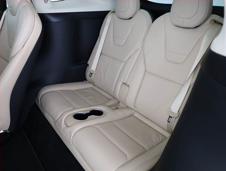 Tesla Model X (2017) P100D, SoH 92% - fotka 15 z 25