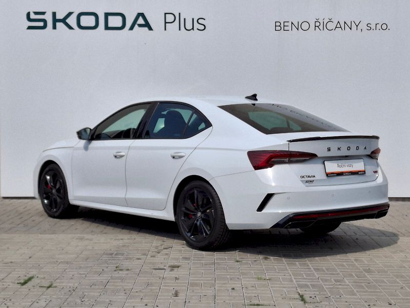 Škoda Octavia (2025) RS DSG 2,0TSi 195kW - fotka 11 z 35