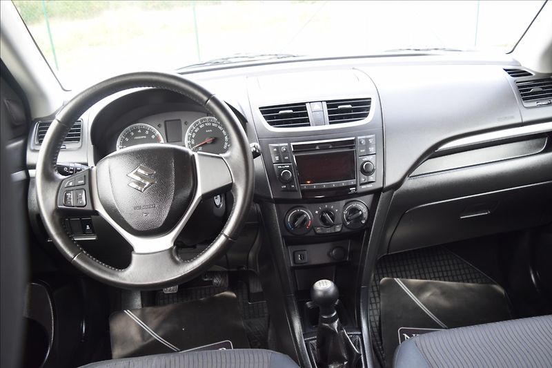 Suzuki Swift 1,2 i 69KW 4X4 ALU KLIMA - fotka 28 z 46