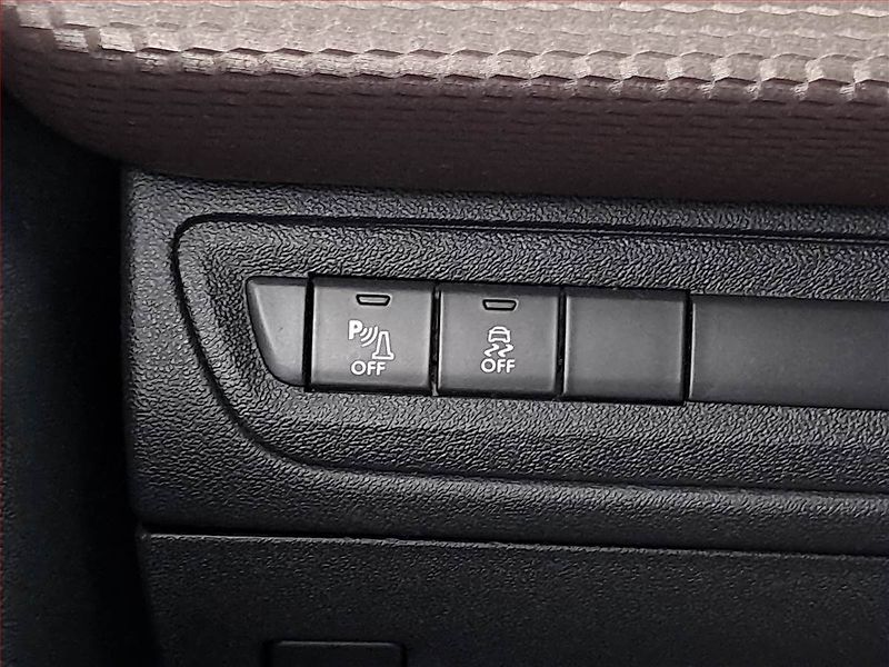 Peugeot 2008 (2015) 1.4 HDi, Tempomat - fotka 17 z 18