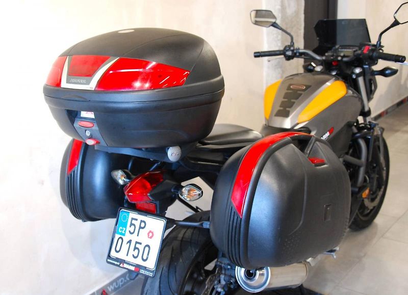 Honda NC 700 S (2014) původ ČR, 35 kW - od 18ti let - fotka 4 z 20