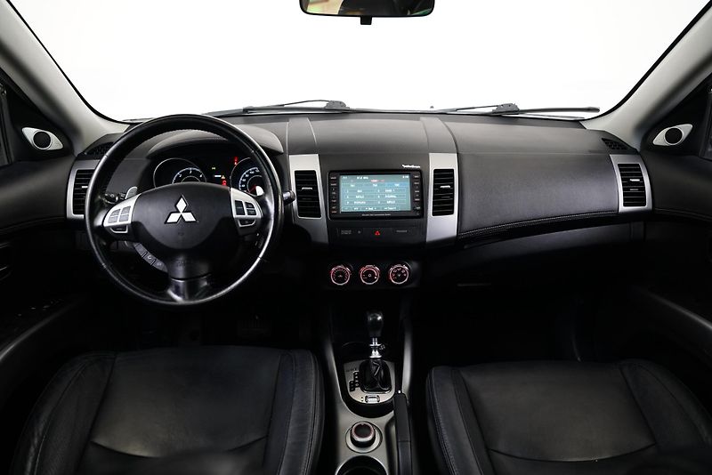 Mitsubishi Outlander - fotka 5 z 22