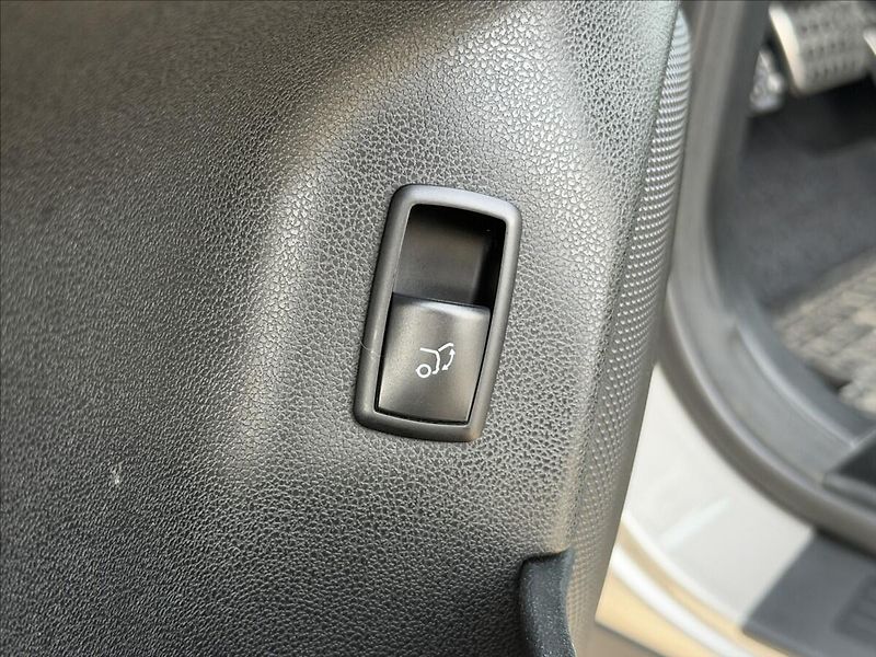 Mercedes-Benz Třídy M 3,0 320CDI 4-MATIC A/T DPH - fotka 18 z 30
