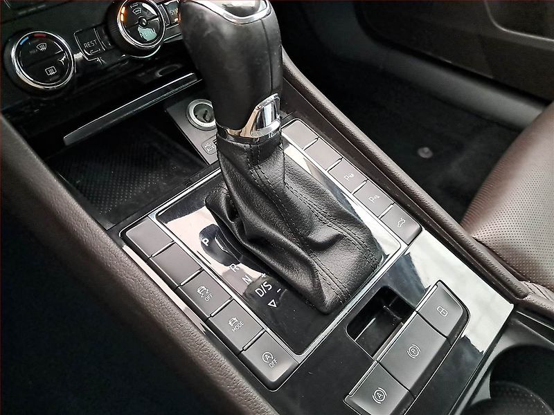 Škoda Superb (2017) Laurin&Klement 2.0 TDI 4x4 - fotka 13 z 16