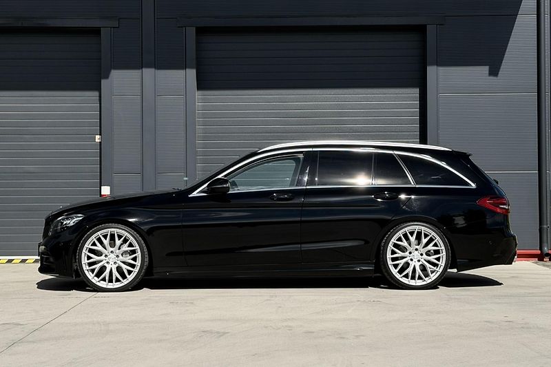 Mercedes-Benz Třídy C (2020) C 220d 4Matic AMG Line - fotka 12 z 81