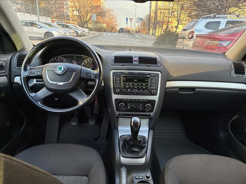 Škoda Octavia 1.6 TDi 4x4 77 kW - fotka 9 z 20