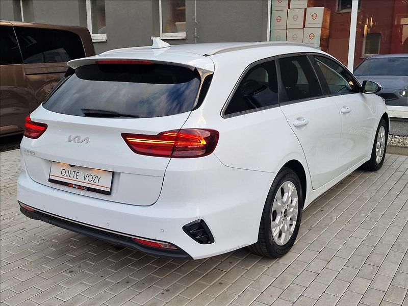 Kia Ceed 1.5 T-GDI 118kW TOP SW,1.Maj. - fotka 10 z 50
