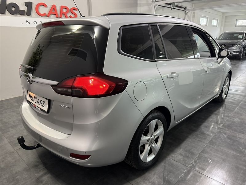 Opel Zafira 1,4   TURBO COSMO VÝHŘEV TZ - fotka 5 z 49