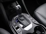 Hyundai Grand Santa Fe 2,2 CRDI 145kW CZ Luxury DPH - náhled 24