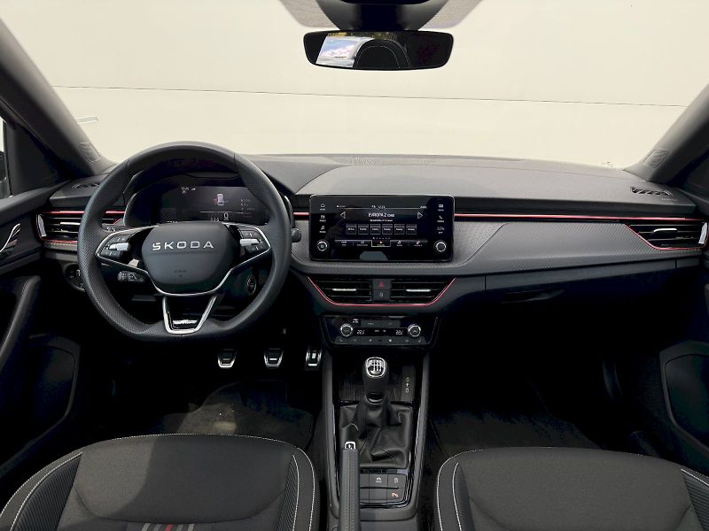Škoda Scala (2025) 1.5 TSI 110 kW Monte Carlo - fotka 5 z 22