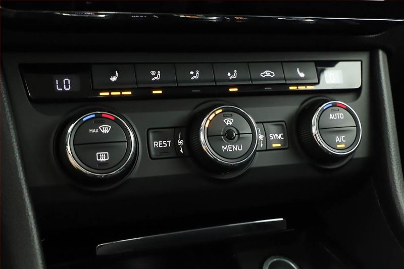 Škoda Superb (2017) 2.0 TDI, Automat, Navi - fotka 16 z 21