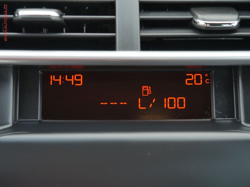 Citroën C4 (2011) 1.4 i, ČR, AC, temp - fotka 15 z 18