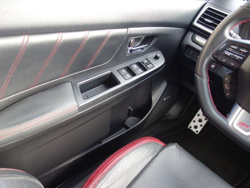 Subaru WRX (2015) 2.5T 227kW PREMIUM - fotka 11 z 32