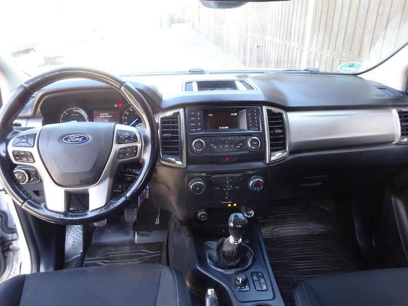 Ford Ranger XLT - fotka 13 z 35