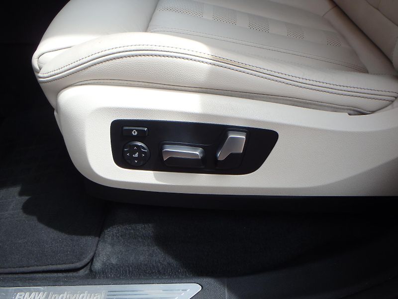 BMW X5 (2019) 3.0 da,X-Line,INDIVIDUAL,Laser - fotka 23 z 33