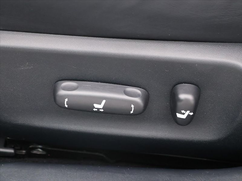 Lexus GS 450h 3.5 HYBRID 218kW CZ Navi - fotka 16 z 34