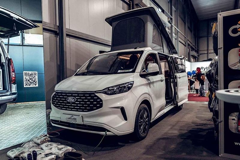 Camper nebo také campervan je název pro obytnou dodávku nebo menší automobil upravený pro spaní a cestování.
