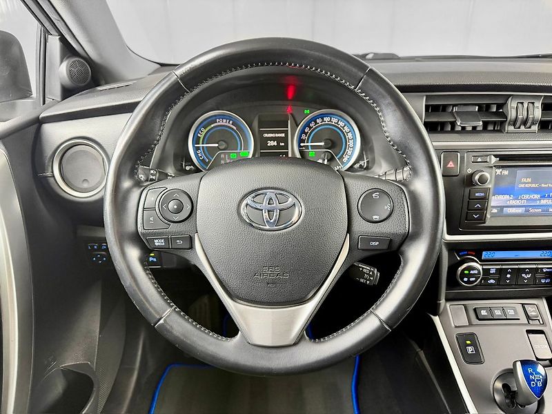 Toyota Auris 1.8 HYBRID e-CVT TS STYLE, KEY - fotka 11 z 18